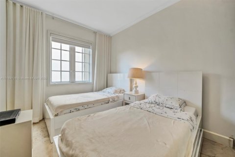 Copropriété à louer à Miami Beach, Floride: 2 chambres, 132.76 m2 № 2077327 - photo 26