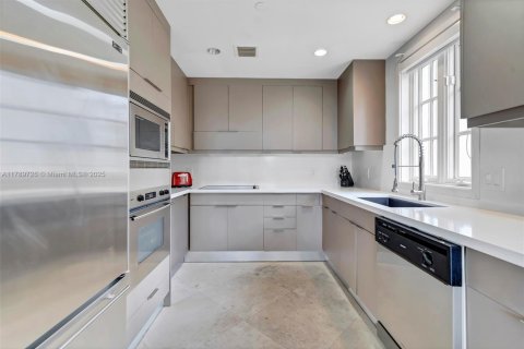 Copropriété à louer à Miami Beach, Floride: 2 chambres, 132.76 m2 № 2077327 - photo 9