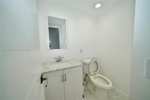 Снять в аренду кондоминиум в Санрайз, Флорида 1 спальня, 86.68м2, № 2008572 - фото 8