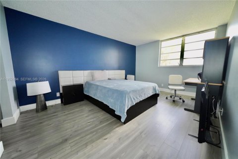 Снять в аренду кондоминиум в Санрайз, Флорида 1 спальня, 86.68м2, № 2008572 - фото 9