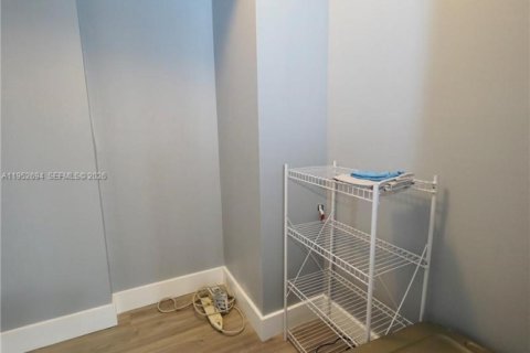 Снять в аренду кондоминиум в Санрайз, Флорида 1 спальня, 86.68м2, № 2008572 - фото 14