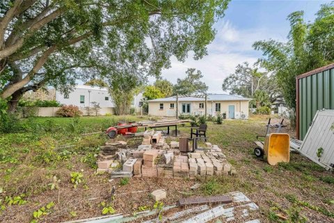 House in Tampa, Florida 3 bedrooms, 103.68 sq.m. № 2092957 - photo 12