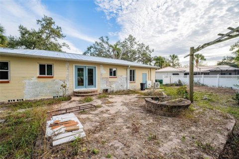 House in Tampa, Florida 3 bedrooms, 103.68 sq.m. № 2092957 - photo 11