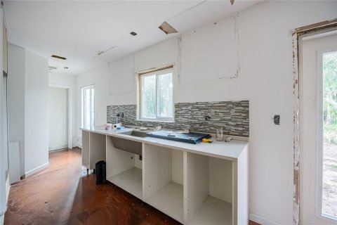House in Tampa, Florida 3 bedrooms, 103.68 sq.m. № 2092957 - photo 24