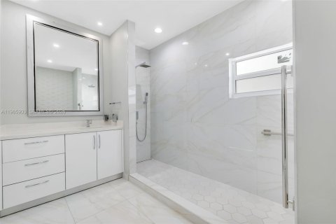 Villa ou maison à louer à Miami Lakes, Floride: 4 chambres, 179.67 m2 № 2041764 - photo 28