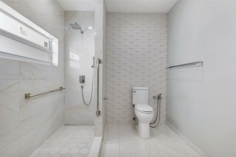 Villa ou maison à louer à Miami Lakes, Floride: 4 chambres, 179.67 m2 № 2041764 - photo 29
