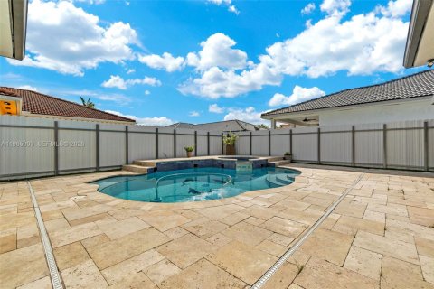 Villa ou maison à louer à Miami Lakes, Floride: 4 chambres, 179.67 m2 № 2041764 - photo 8