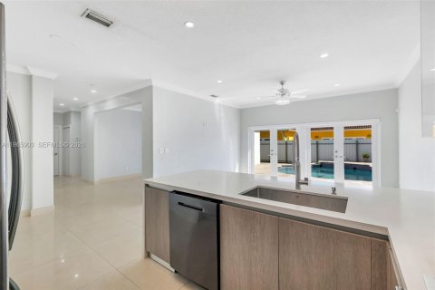 Villa ou maison à louer à Miami Lakes, Floride: 4 chambres, 179.67 m2 № 2041764 - photo 24