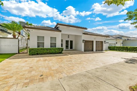 Villa ou maison à louer à Miami Lakes, Floride: 4 chambres, 179.67 m2 № 2041764 - photo 6