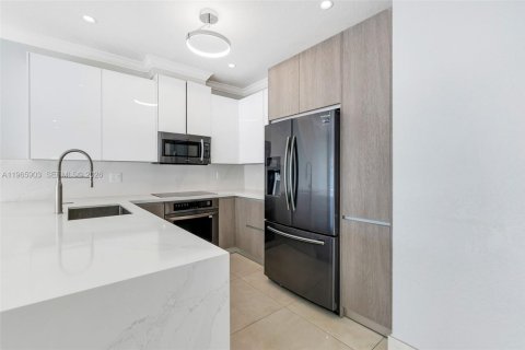 Villa ou maison à louer à Miami Lakes, Floride: 4 chambres, 179.67 m2 № 2041764 - photo 22