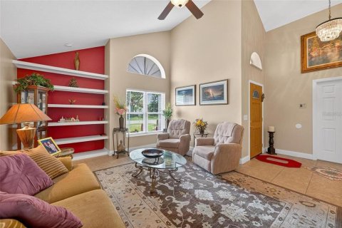 House in Orlando, Florida 4 bedrooms, 198.63 sq.m. № 1793293 - photo 23