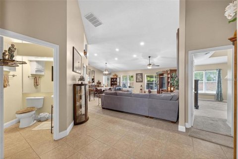 House in Orlando, Florida 4 bedrooms, 198.63 sq.m. № 1793293 - photo 3