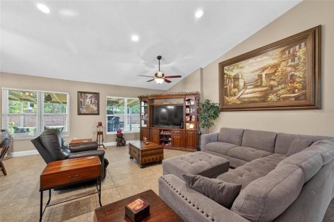 House in Orlando, Florida 4 bedrooms, 198.63 sq.m. № 1793293 - photo 5