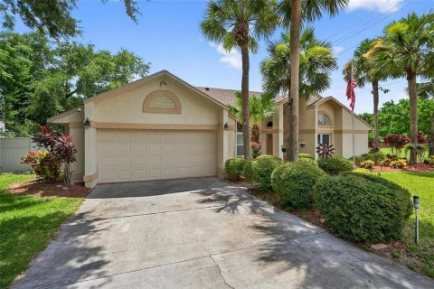 House in Orlando, Florida 4 bedrooms, 198.63 sq.m. № 1793293 - photo 2