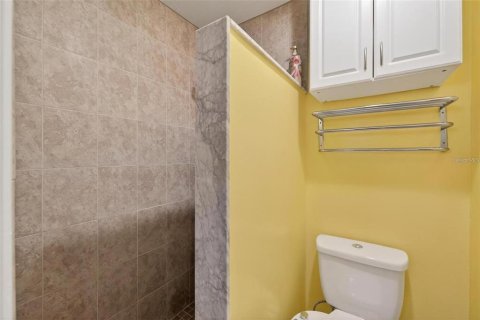House in Orlando, Florida 4 bedrooms, 198.63 sq.m. № 1793293 - photo 11