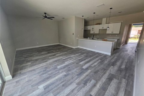 House in Hudson, Florida 3 bedrooms, 128.86 sq.m. № 2099958 - photo 4