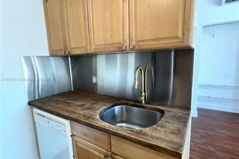 Appartement à louer à Miami Beach, Floride: 1 chambre, 65.96 m2 № 1928875 - photo 14