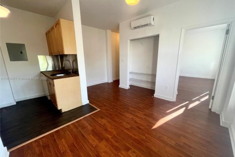 Appartement à louer à Miami Beach, Floride: 1 chambre, 65.96 m2 № 1928875 - photo 11