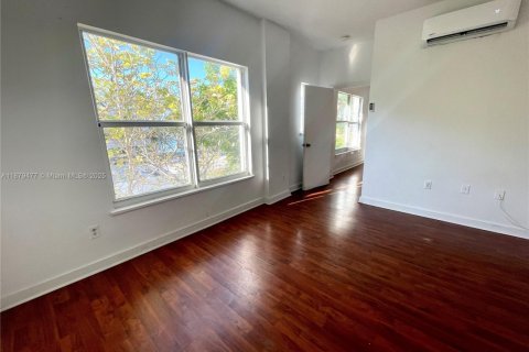 Appartement à louer à Miami Beach, Floride: 1 chambre, 65.96 m2 № 1928875 - photo 17