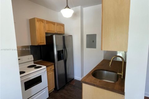 Appartement à louer à Miami Beach, Floride: 1 chambre, 65.96 m2 № 1928875 - photo 7