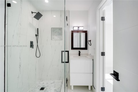 Adosado en venta en Miami, Florida, 4 dormitorios, 178.37 m2 № 2025559 - foto 7