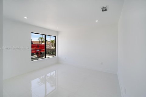 Adosado en venta en Miami, Florida, 4 dormitorios, 178.37 m2 № 2025559 - foto 4