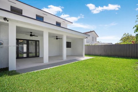 Adosado en venta en Miami, Florida, 4 dormitorios, 178.37 m2 № 2025559 - foto 29
