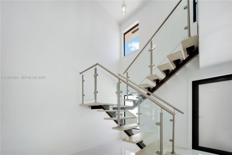 Adosado en venta en Miami, Florida, 4 dormitorios, 178.37 m2 № 2025559 - foto 3