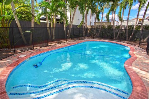 Villa ou maison à louer à Miami, Floride: 4 chambres, 250.46 m2 № 1946739 - photo 30