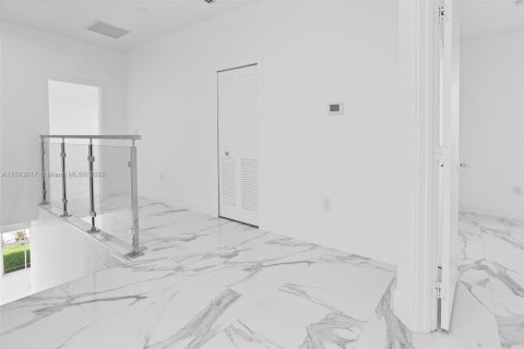 Villa ou maison à louer à Miami, Floride: 4 chambres, 250.46 m2 № 1946739 - photo 26