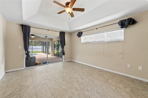 House in Palm Coast, Florida 4 bedrooms, 226.4 sq.m. № 1913602 - photo 15