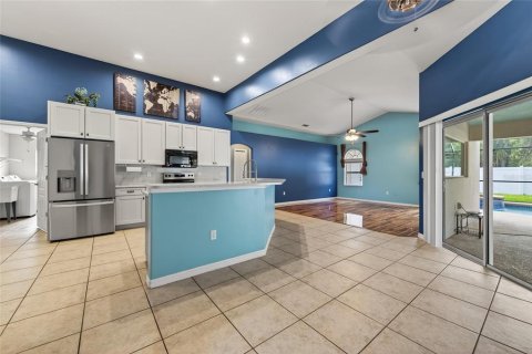 House in Palm Coast, Florida 4 bedrooms, 226.4 sq.m. № 1913602 - photo 5