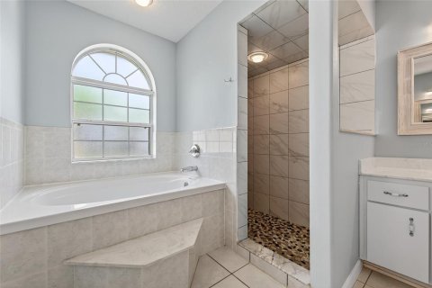 House in Palm Coast, Florida 4 bedrooms, 226.4 sq.m. № 1913602 - photo 18