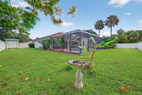 House in Palm Coast, Florida 4 bedrooms, 226.4 sq.m. № 1913602 - photo 28