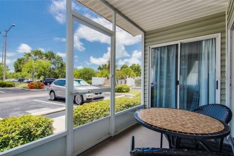 Condo in Saint Petersburg, Florida, 2 bedrooms  № 1801787 - photo 6