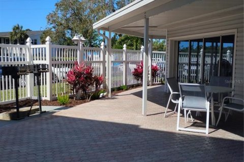 Condo in Saint Petersburg, Florida, 2 bedrooms  № 1801787 - photo 9