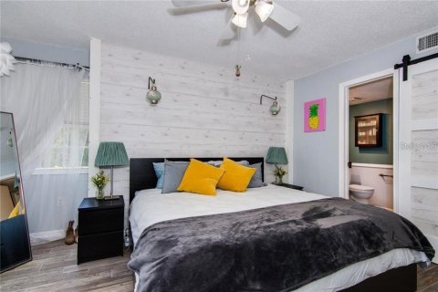 Condo in Saint Petersburg, Florida, 2 bedrooms  № 1801787 - photo 3