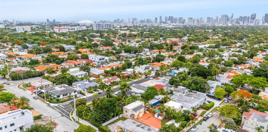 Villa ou maison à Miami, Floride 1 chambre, 55.74 m2 № 1871319