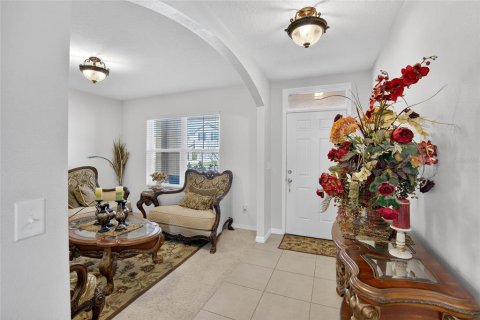 House in Zephyrhills, Florida 4 bedrooms, 225.94 sq.m. № 2155277 - photo 10