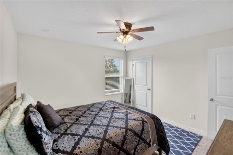 House in Zephyrhills, Florida 4 bedrooms, 225.94 sq.m. № 2155277 - photo 26