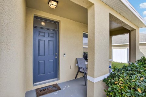 House in Zephyrhills, Florida 4 bedrooms, 225.94 sq.m. № 2155277 - photo 5