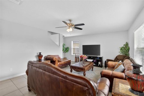 House in Zephyrhills, Florida 4 bedrooms, 225.94 sq.m. № 2155277 - photo 18
