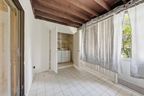 Condo in Tamarac, Florida, 2 bedrooms № 2186606 - photo 9