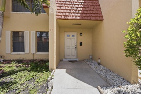 Condo in Tamarac, Florida, 2 bedrooms № 2186606 - photo 27