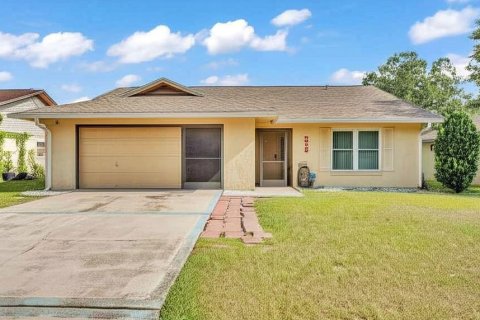 House in Lakeland, Florida 3 bedrooms, 126.16 sq.m. № 1831461 - photo 1