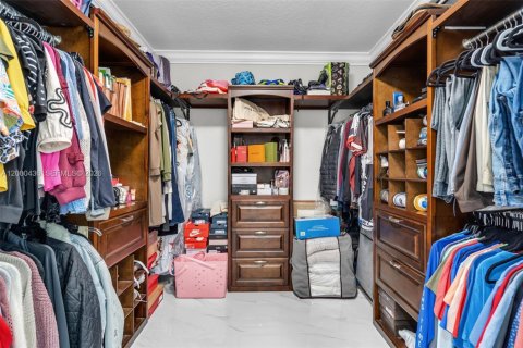 Villa ou maison à vendre à Hialeah, Floride: 3 chambres, 188.87 m2 № 2065004 - photo 26