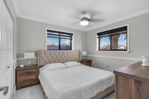Villa ou maison à vendre à Hialeah, Floride: 3 chambres, 188.87 m2 № 2065004 - photo 27