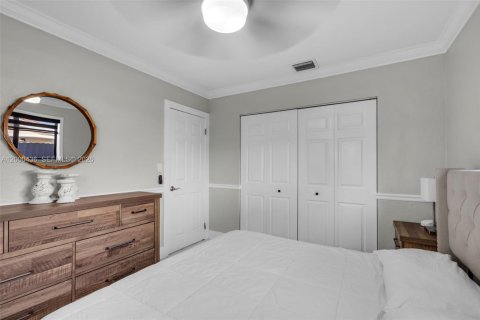 Villa ou maison à vendre à Hialeah, Floride: 3 chambres, 188.87 m2 № 2065004 - photo 29