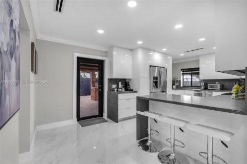 Villa ou maison à vendre à Hialeah, Floride: 3 chambres, 188.87 m2 № 2065004 - photo 22