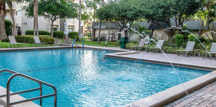 Condo à Pompano Beach, Floride, 2 chambres № 1141387